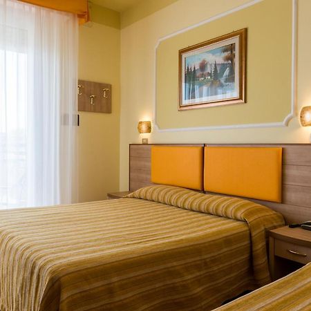 בלריה-איגאה מרינה Hotel Miranda מראה חיצוני תמונה